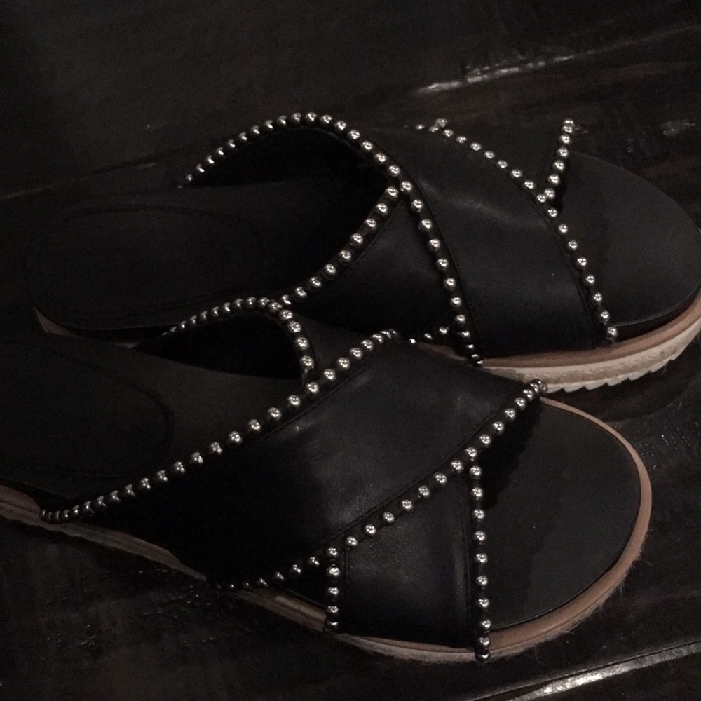 ZARA SLIDES GREAT CONDITION